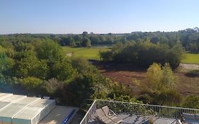 Gite La Pironniere - Piscine, Nature, Au Bord De La Riviere